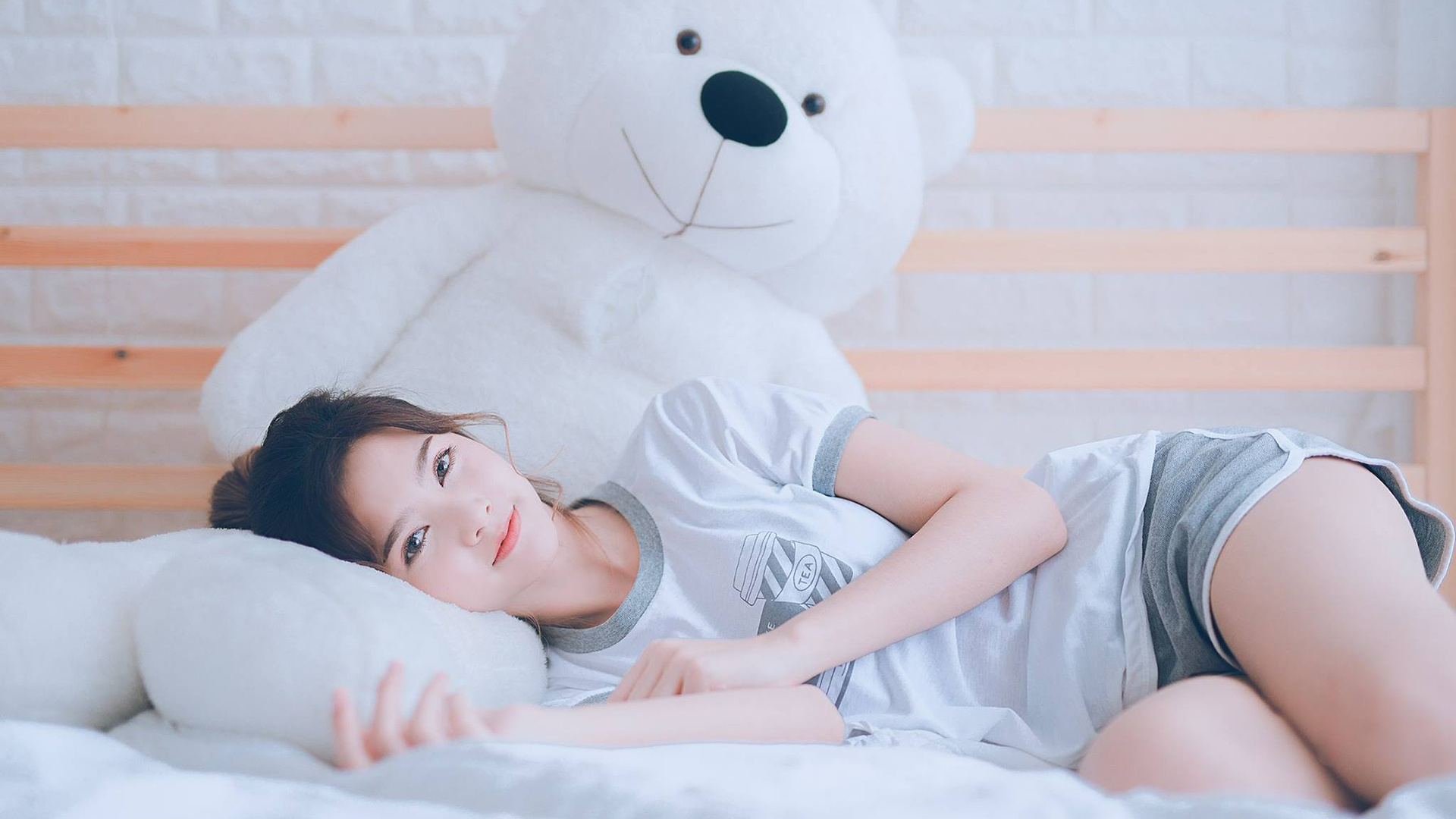 开云官网-西甲俱乐部巅峰对决：攻势变幻令人惊叹，西甲争冠分析